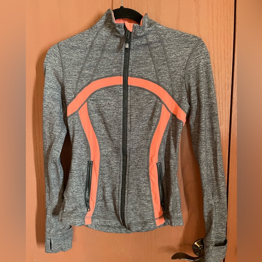 🌷⬇️ $39.00-⬇️ Lululemon Define jacket in a grey and Peach.   Size 4